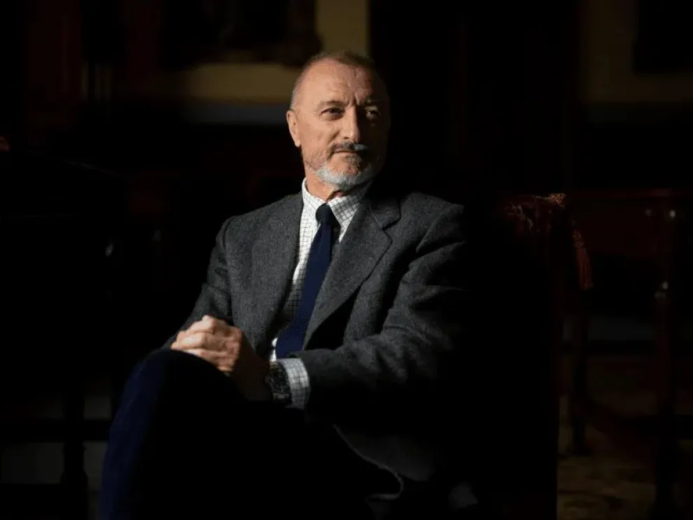El escritor español Arturo Pérez Reverte estuvo en Buenos Aires para presentar su nueva novela. 