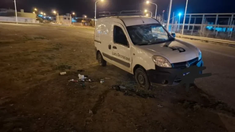 Manejaba ebrio, volcó y su hijo de 2 años murió