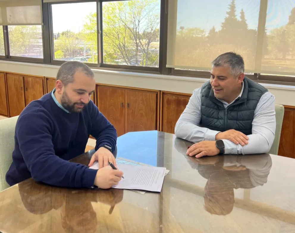 El Hoyo: Se firmó convenio para la obra de red de gas en callejón Trafián