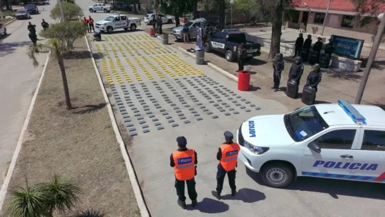 Incautan casi 600 kilos de cocaína en Santiago del Estero valuada en más de 4 millones de dólares.