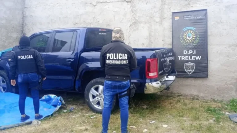 Recuperaron una camioneta Amarok robada: la hallaron oculta en una vivienda