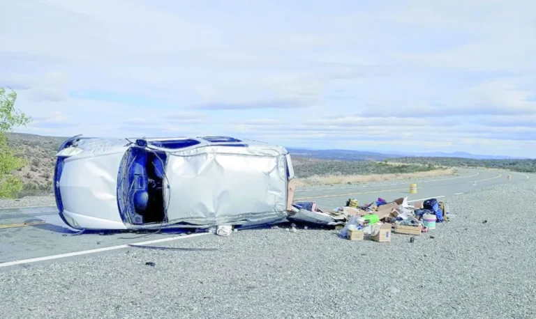 Un utilitario volcó cerca de Las Plumas y sus ocupantes fueron trasladados al hospital de Trelew