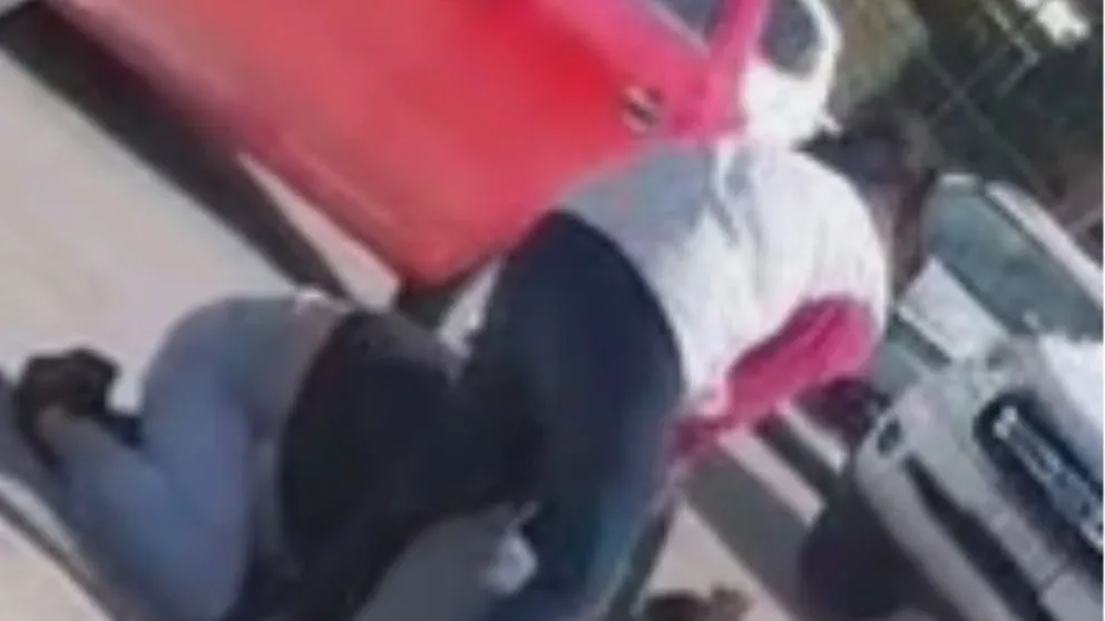 Madryn: imputan a una madre por golpear a una menor frente a la escuela