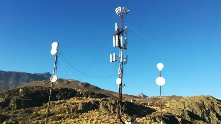 NEXT acusó a Taccetta de frenar el proyecto de fibra óptica en Esquel: “Basta de mentiras”
