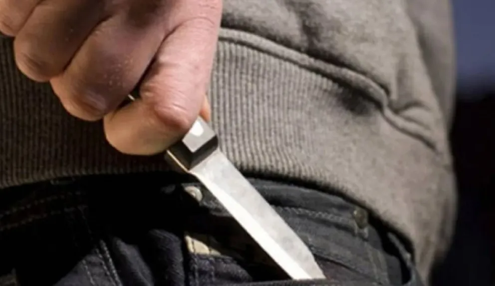 Joven aprehendido tras agredir con arma blanca a un hombre en barrio Ameghino