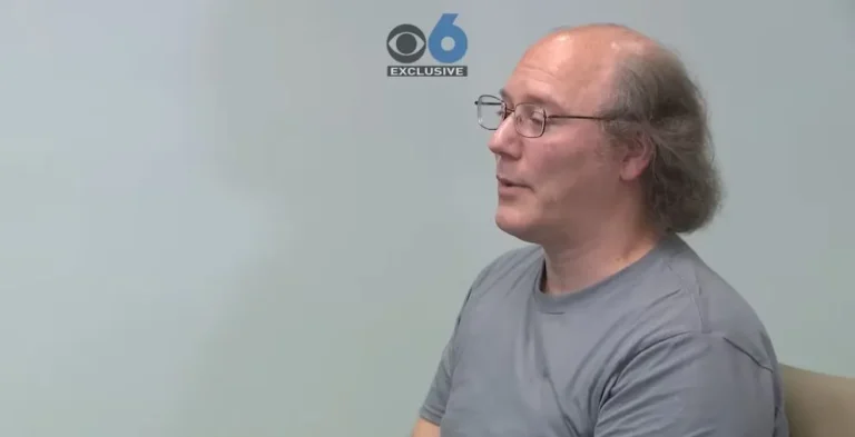 Un hombre de Nueva York admitió en televisión que mató a sus padres y los enterró en su jardín