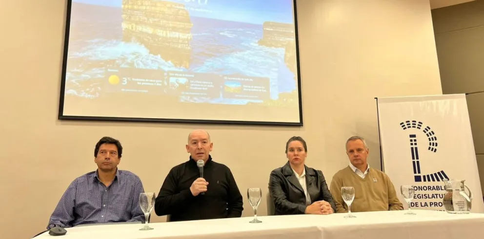 Mirantes presente en la proyección del documental "Comunidades del Viento"