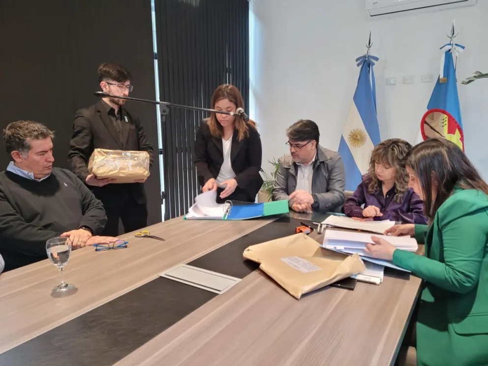 Se realizó la segunda apertura de sobres de la licitación pública del servicio de trasporte