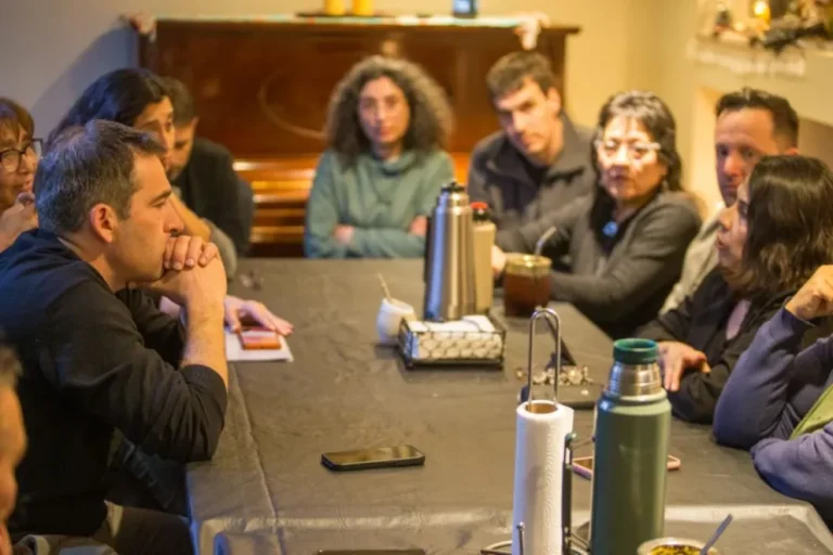 Luque con docentes: “El reclamo por los recursos para educación es una bandera que vamos a llevar al Congreso”