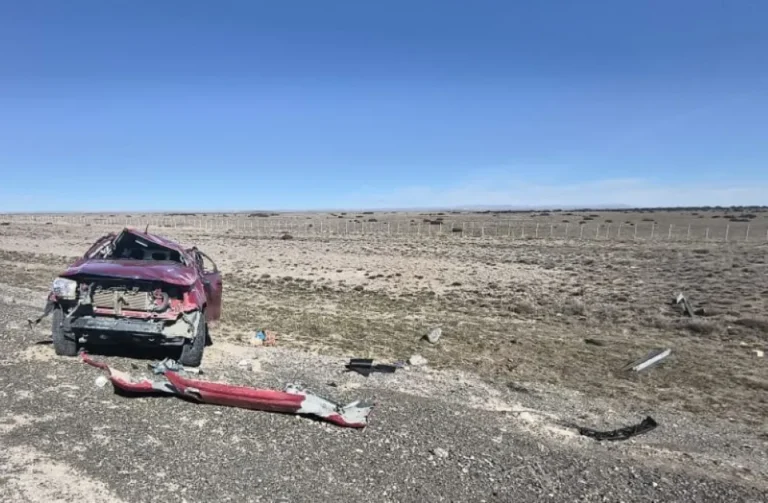 Una mujer de 80 años murió en un vuelco en la ruta 40