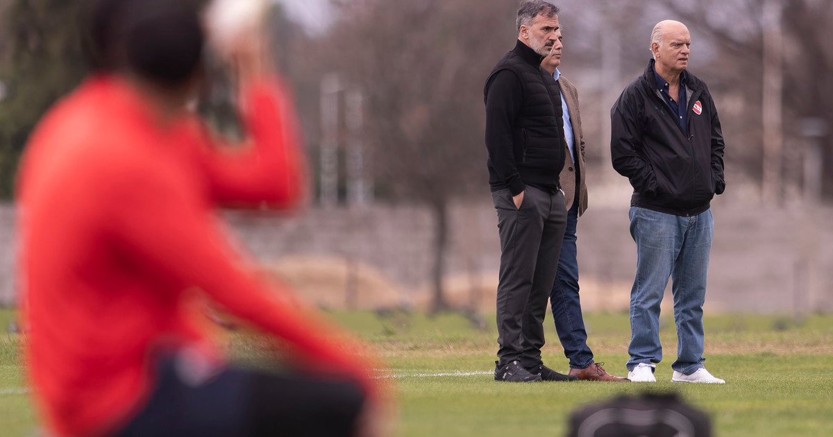 Independiente busca a su próximo DT: la primera decisión del presidente Grindetti y los candidatos sobre la mesa