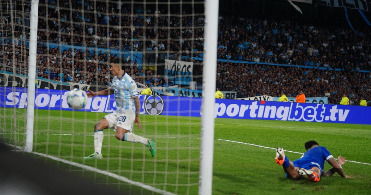 Racing, primer semifinalista de la Copa Libertadores: repitió el triunfo ante Vélez y sueña de la mano de Gustavo Costas