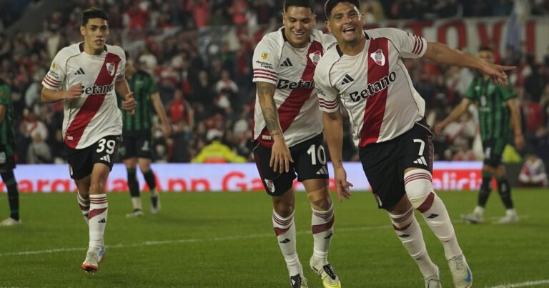 Maxi Salas, puro corazón: marcó un golazo, otra vez fue figura en el triunfo de River y se vuelve clave para Gallardo