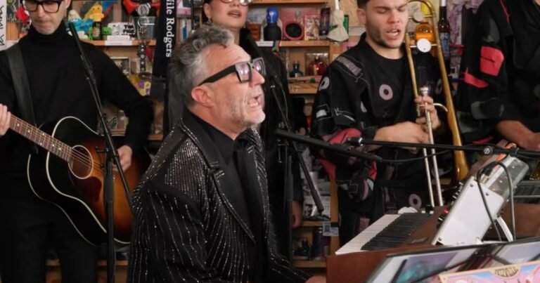 Fito Páez derrochó entusiasmo en el Tiny Desk, de Washington