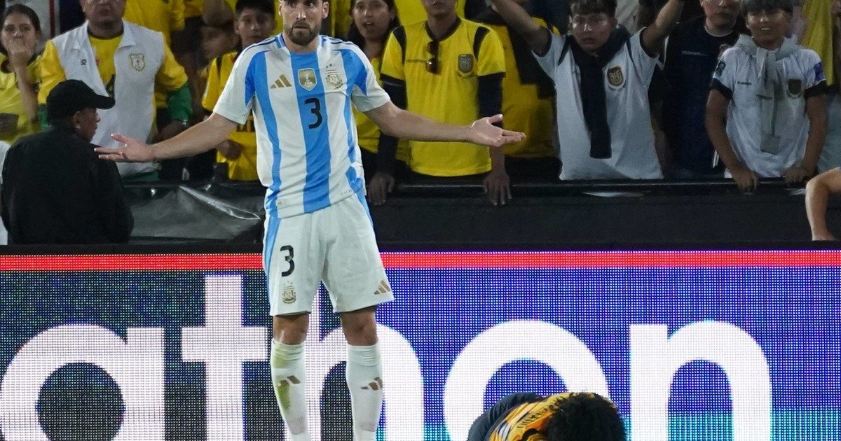 La bronca de Nico Tagliafico por la jugada del penal polémico en Ecuador vs Argentina: "Afuera del área no era ni revisable"