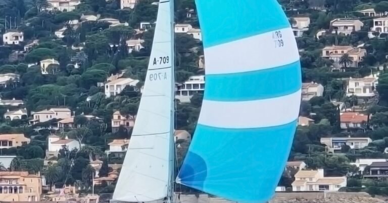 El mítico velero argentino “Matrero” empezó su nuevo desafío: disputa tres regatas al hilo en Francia
