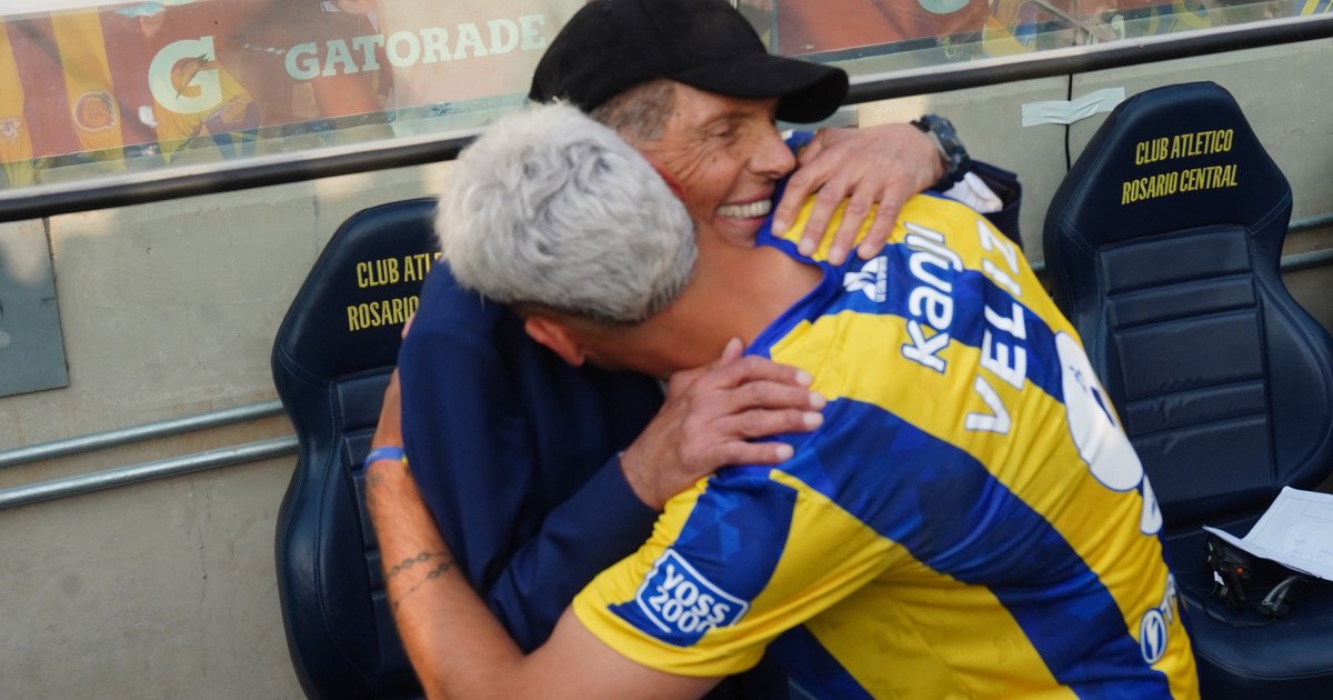 Tras la emotiva vuelta a Rosario, Russo analizó el empate de Boca y respondió molesto sobre su salud: "¿Cómo me ves? Tengo el alta de todo"