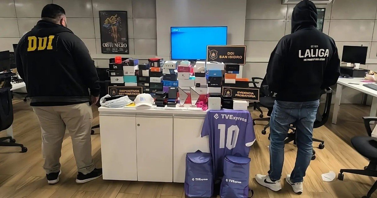 Golpe a la piratería en el fútbol: desmantelan en Buenos Aires una red con más de ocho millones de usuarios por todo el mundo