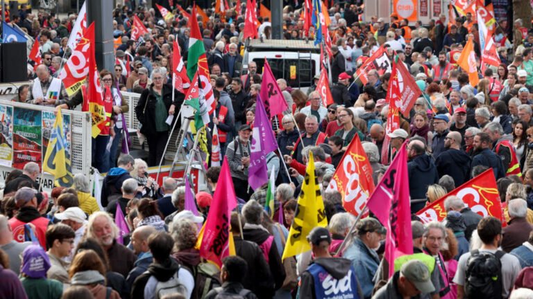 Se esperan 300.000 manifestantes en toda Francia ante la propuesta presupuestaria del primer ministro