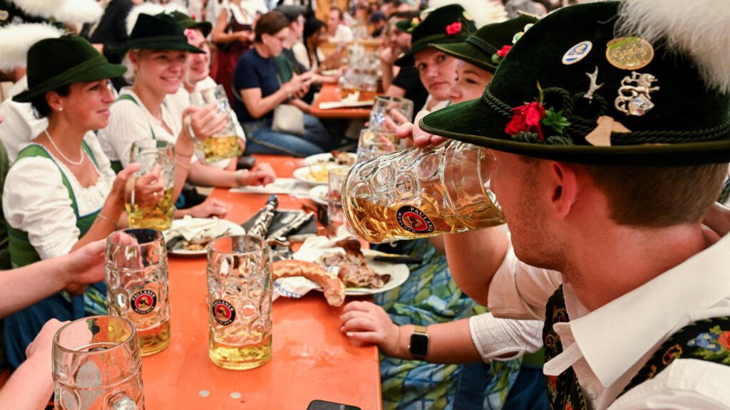 Oktoberfest: un trago de cerveza para olvidar la crisis en Alemania