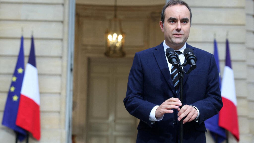 Francia: Lecornu anunció la formación de su Gobierno tras su reunión con Macron