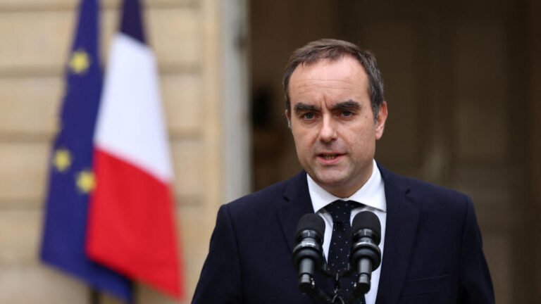 Francia: renuncia el primer ministro Sébastien Lecornu, el tercero en un año