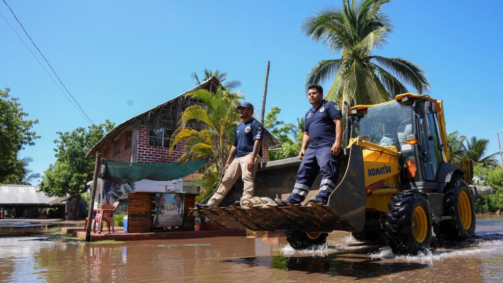 El huracán Priscilla pone en alerta al Pacífico de México