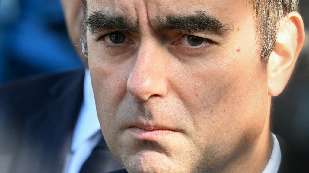 Francia espera un presupuesto; Sébastien Lecornu se enfrenta al reto de formar gobierno