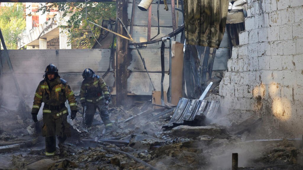 Rusia ataca red energética ucraniana; advierte contra posible entrega de misiles Tomahawk de EE. UU. a Kiev