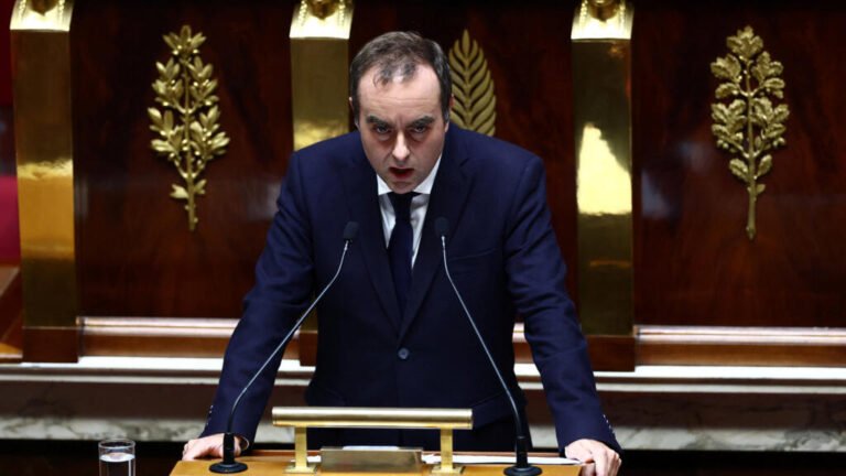 Crisis en Francia: ¿cómo y por cuánto tiempo se mantendrá a flote este Gobierno?