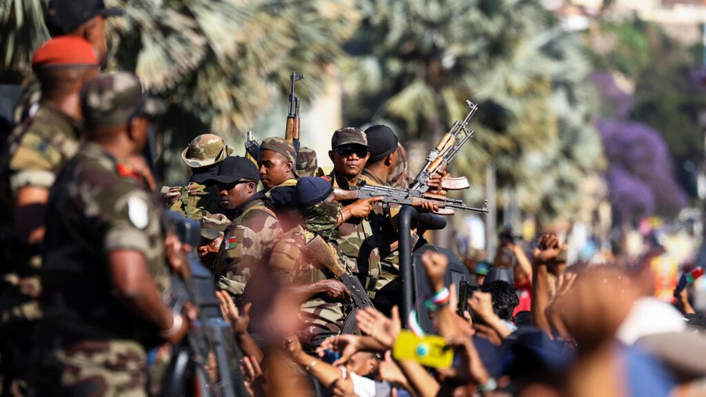 El Ejército de Madagascar afirma que tomó el control del país