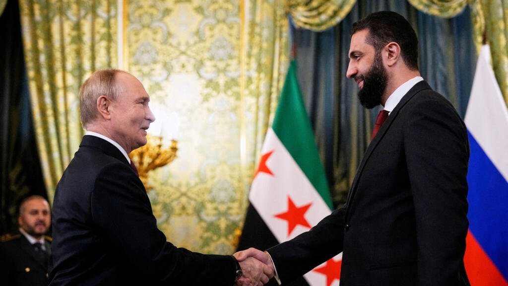 Encuentro Ahmad al-Sharaa-Putin: presidente interino sirio insta a “redefinir” relaciones entre Moscú y Damasco