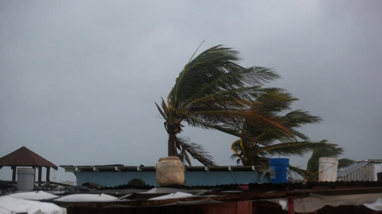 Melissa se fortalece en huracán de categoría 5 y pone en alerta al Caribe