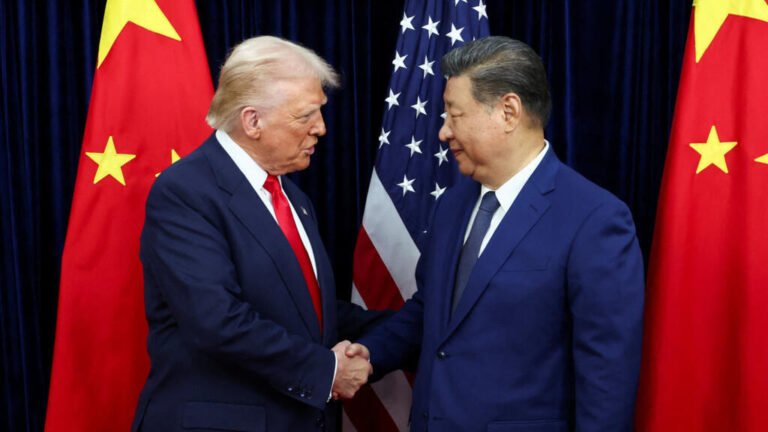 Trump augura la firma de un acuerdo comercial este jueves tras iniciar su reunión con Xi en Corea del Sur