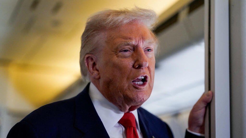 Trump niega que esté considerando ordenar ataques dentro de territorio venezolano