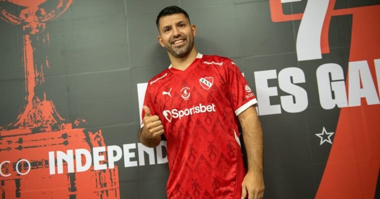 Independiente: un llamado del Kun Agüero fue clave para reflotar la negociación con Puma tras la polémica con Atomik