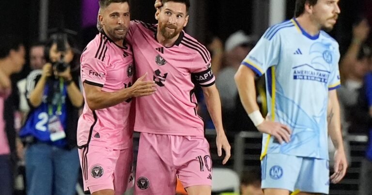 Lionel Messi despidió a Jordi Alba y reveló lo que más va a extrañar de él dentro de la cancha: "Te voy a extrañar mucho"