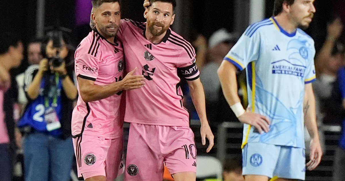 Lionel Messi despidió a Jordi Alba y reveló lo que más va a extrañar de él dentro de la cancha: "Te voy a extrañar mucho"