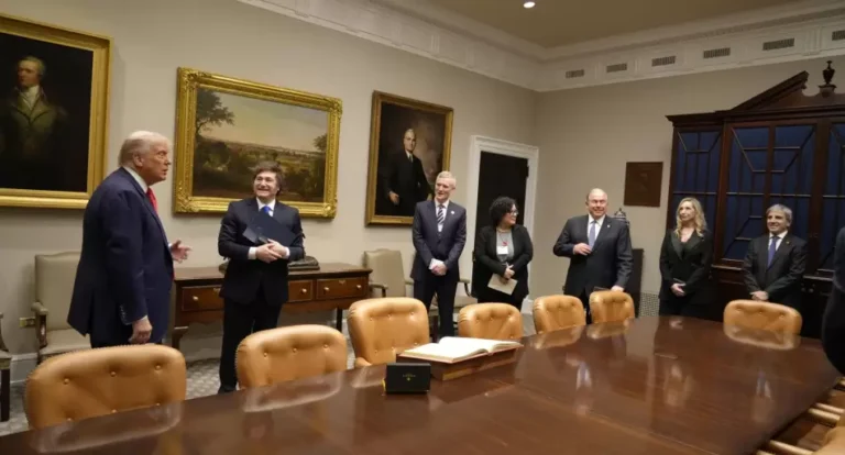 Trump y Sturzenegger suman su granito de arena a la eterna confusión que es la Argentina