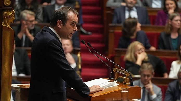 El primer ministro francés suspende la reforma de las pensiones hasta las elecciones de 2027