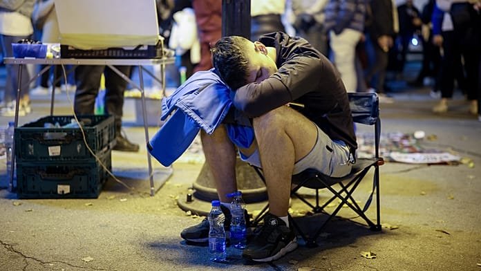 Los estudiantes serbios que iban a la protesta en Novi Sad tuvieron que dormir en la calle