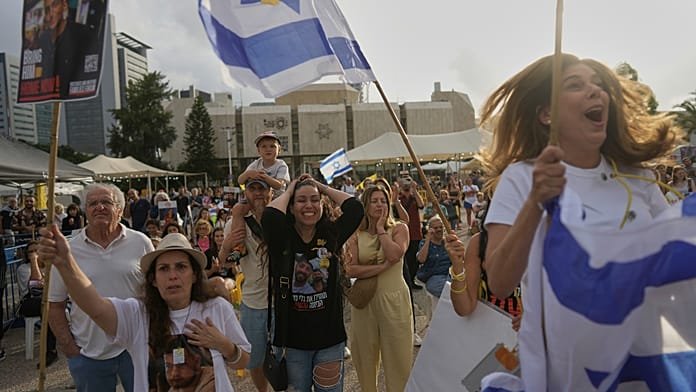 Israel recuerda el 7 de octubre mientras la guerra en Gaza continúa y se reanudan las conversaciones de paz