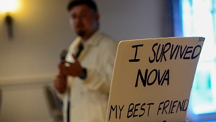 El aeropuerto de Berlín acoge una exposición sobre el atentado de Hamás del 7-O