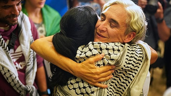 Activistas de la Flotilla en huelga de hambre, Exteriores confirma el pago de los vuelos a España