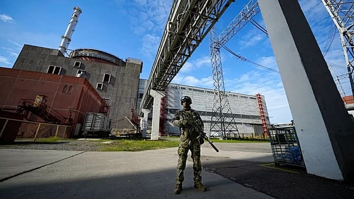 Zelenski da la voz de alarma por un apagón en la central nuclear de Zaporiyia
