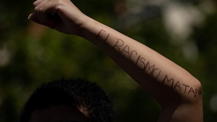 El odio a los inmigrantes se dispara en España: el contenido violento crece más del 300 % en un mes