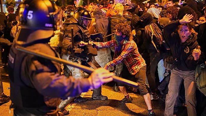 Estalla la violencia en una protesta propalestina en Barcelona