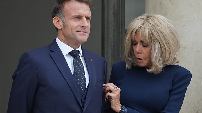 10 personas a juicio por la noticia falsa transfóbica contra Brigitte Macron