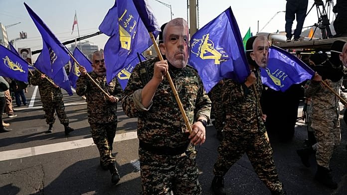 Irán lidera una red de 11.000 soldados para atacar lugares judíos a nivel mundial, según el Mossad