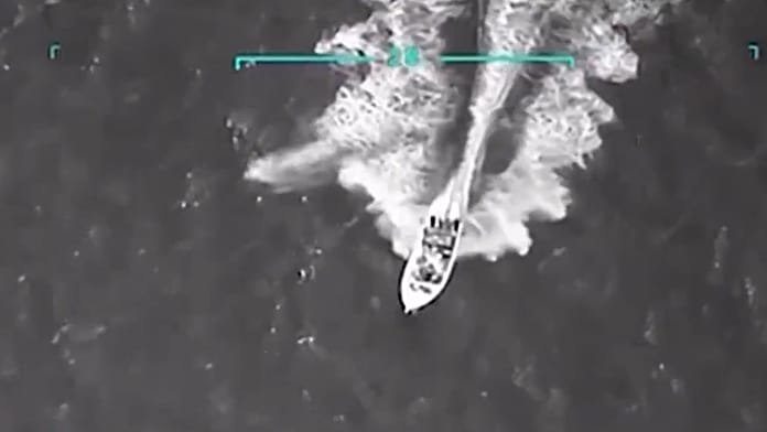 EE.UU. ataca un nuevo barco en el Caribe y despliega helicópteros de combate cerca de Venezuela